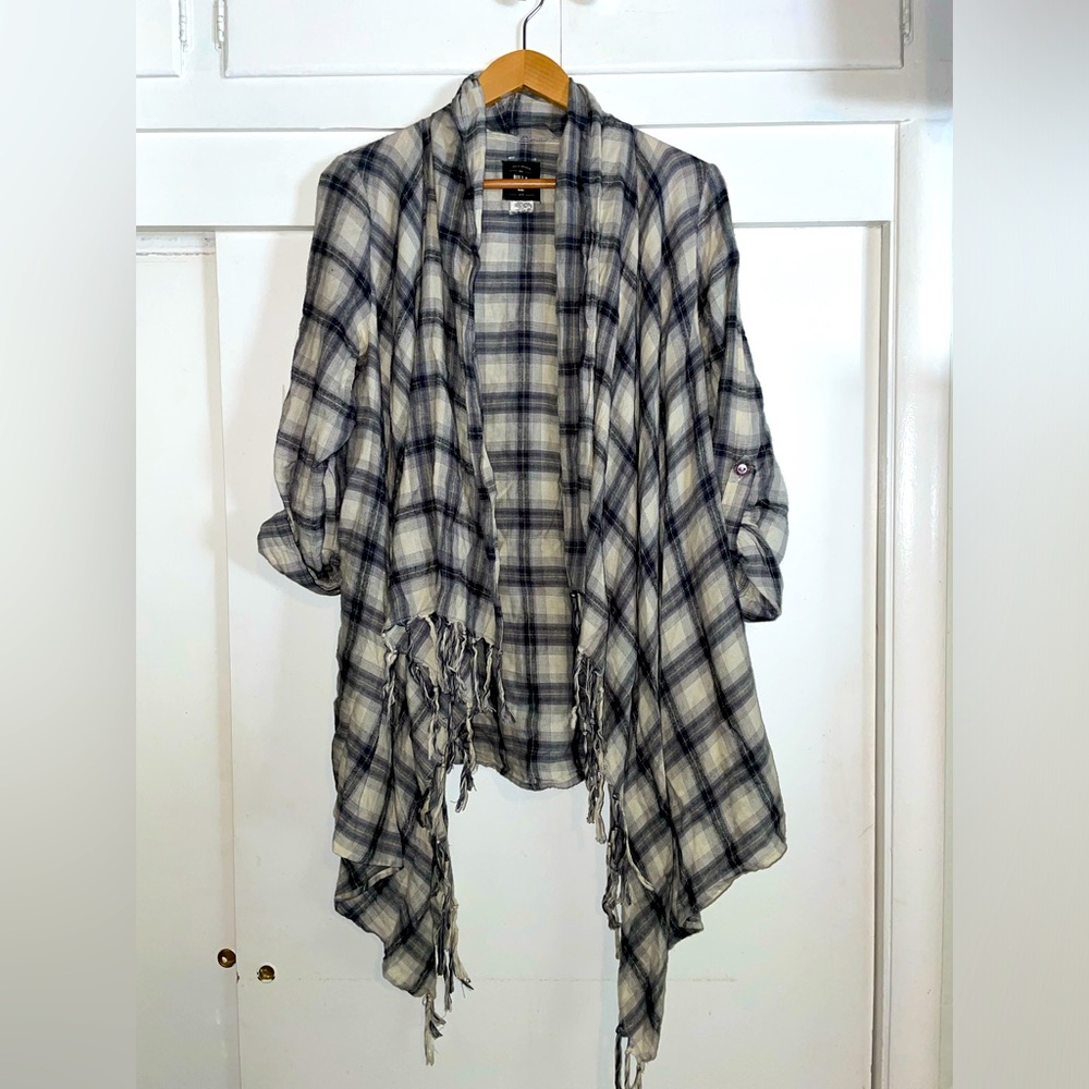 BillaBong Plaid TieWrap Kimono shirt. Size Large.